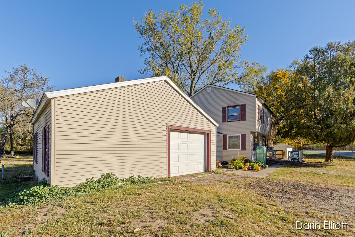 4701 East Riverside Drive Lyons, MI 48851 - Photo 2 of 34 IMG_1002