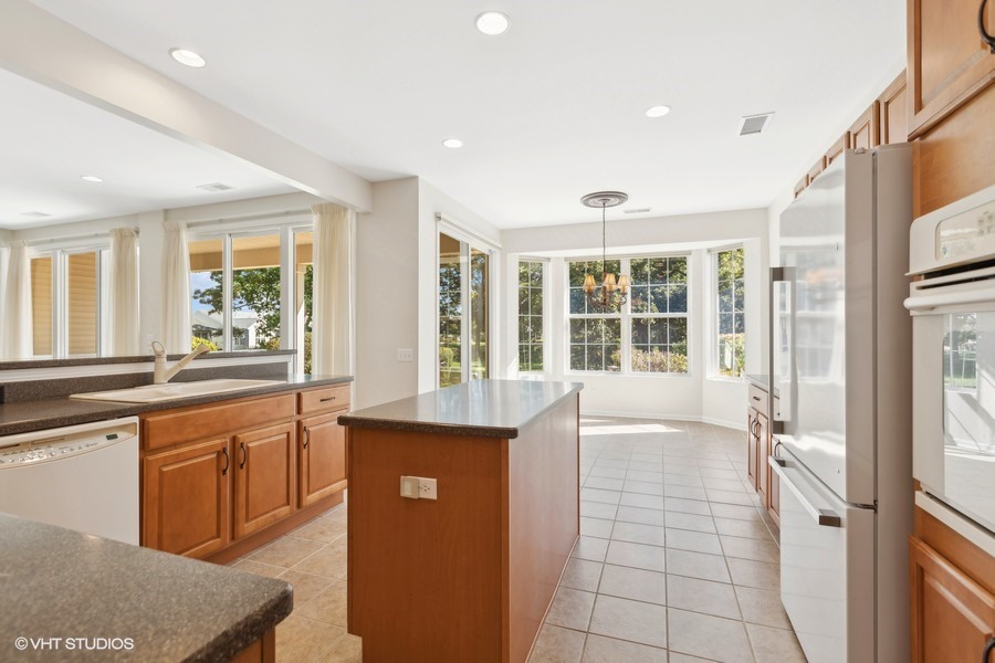 11932 Harrison Road Huntley, IL 60142 - Photo 9 of 22 Gallery Image 9
