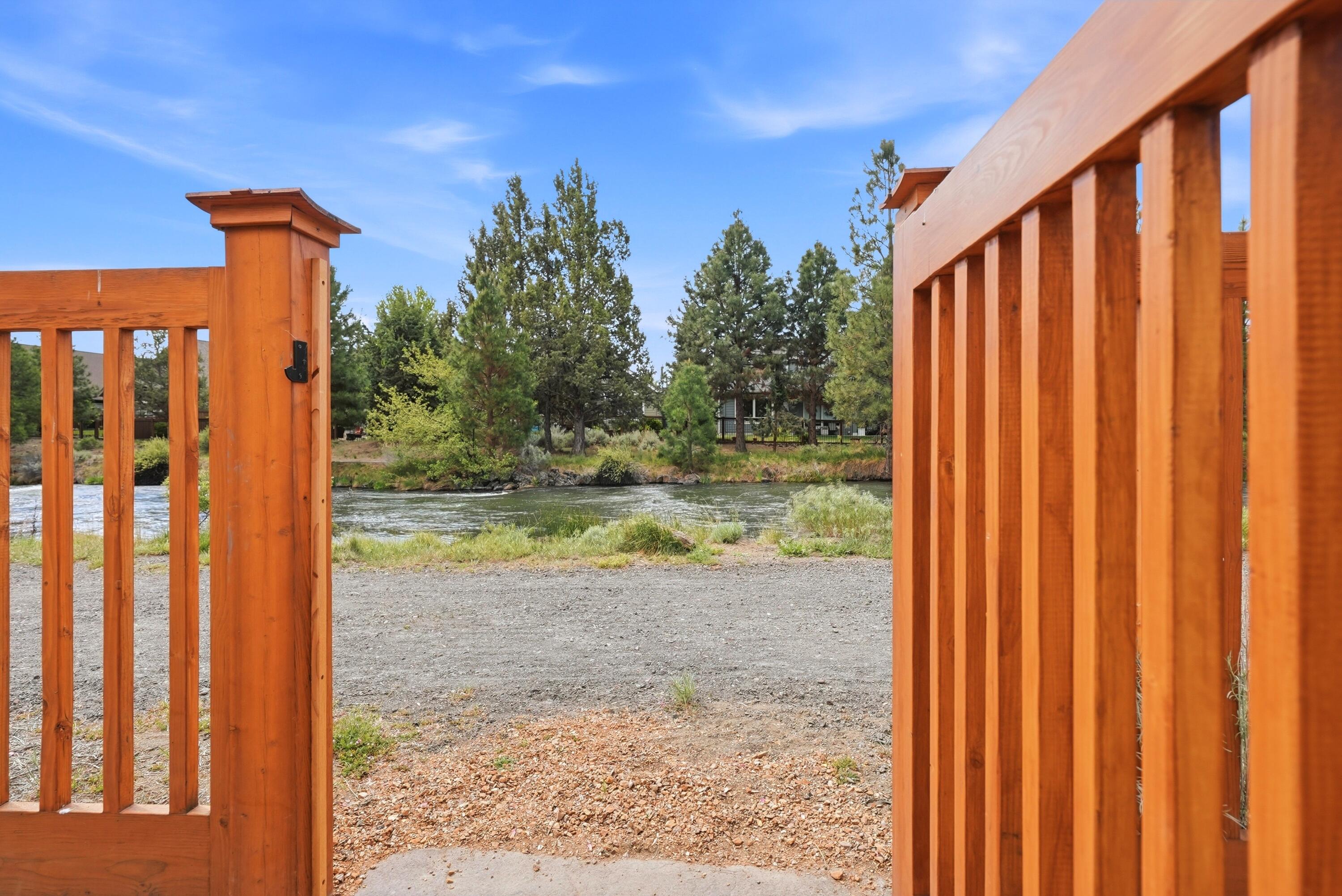 61153 Ridgewater Loop Bend, OR 97702 - Photo 46 of 63 61-print-Riley_Visuals_026