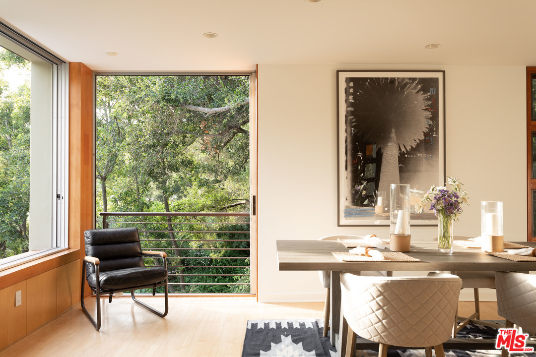 2244 Mandeville Canyon Road Los Angeles, CA 90049 - Photo 16 of 50