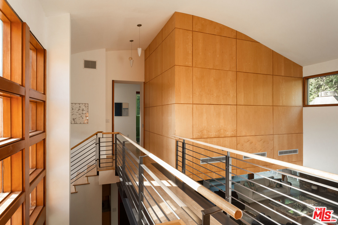 2244 Mandeville Canyon Road Los Angeles, CA 90049 - Photo 26 of 50