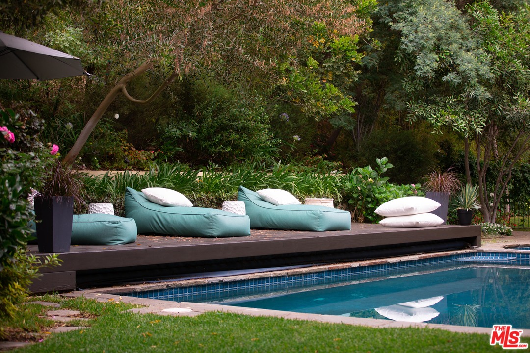 2244 Mandeville Canyon Road Los Angeles, CA 90049 - Photo 48 of 50