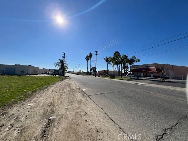 an aerial view of a tennis court