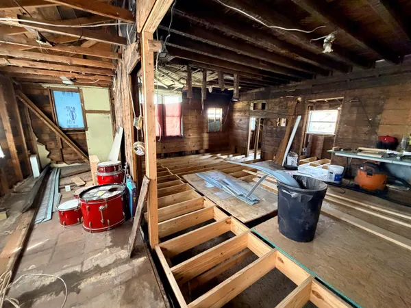 $68,000 | 822 Vine Street, Manistee, MI 49660