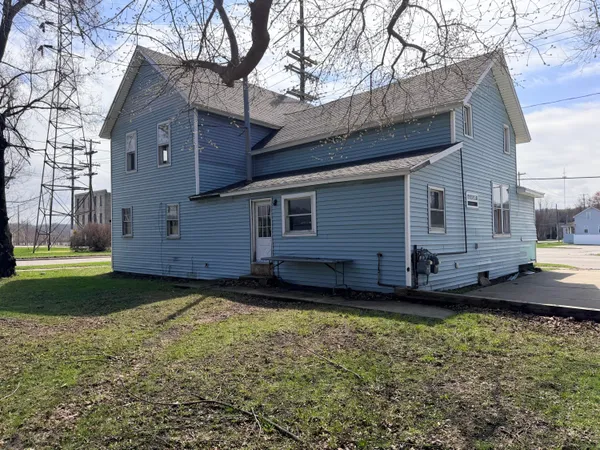 $68,000 | 822 Vine Street, Manistee, MI 49660