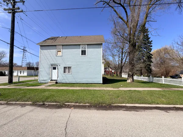 $68,000 | 822 Vine Street, Manistee, MI 49660