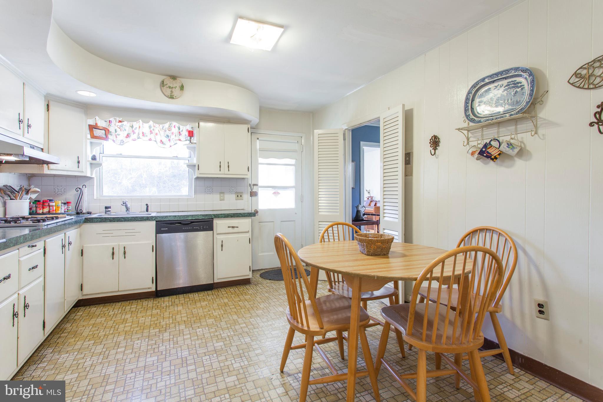 1108 Sandringham Road Bala Cynwyd, PA 19004 - Photo 12 of 41