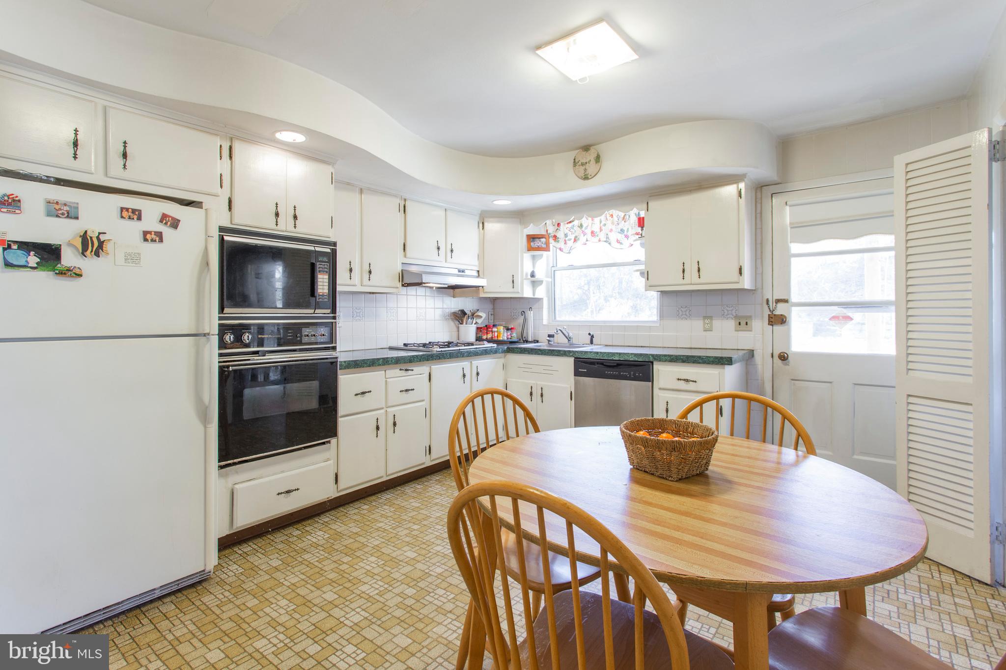1108 Sandringham Road Bala Cynwyd, PA 19004 - Photo 13 of 41