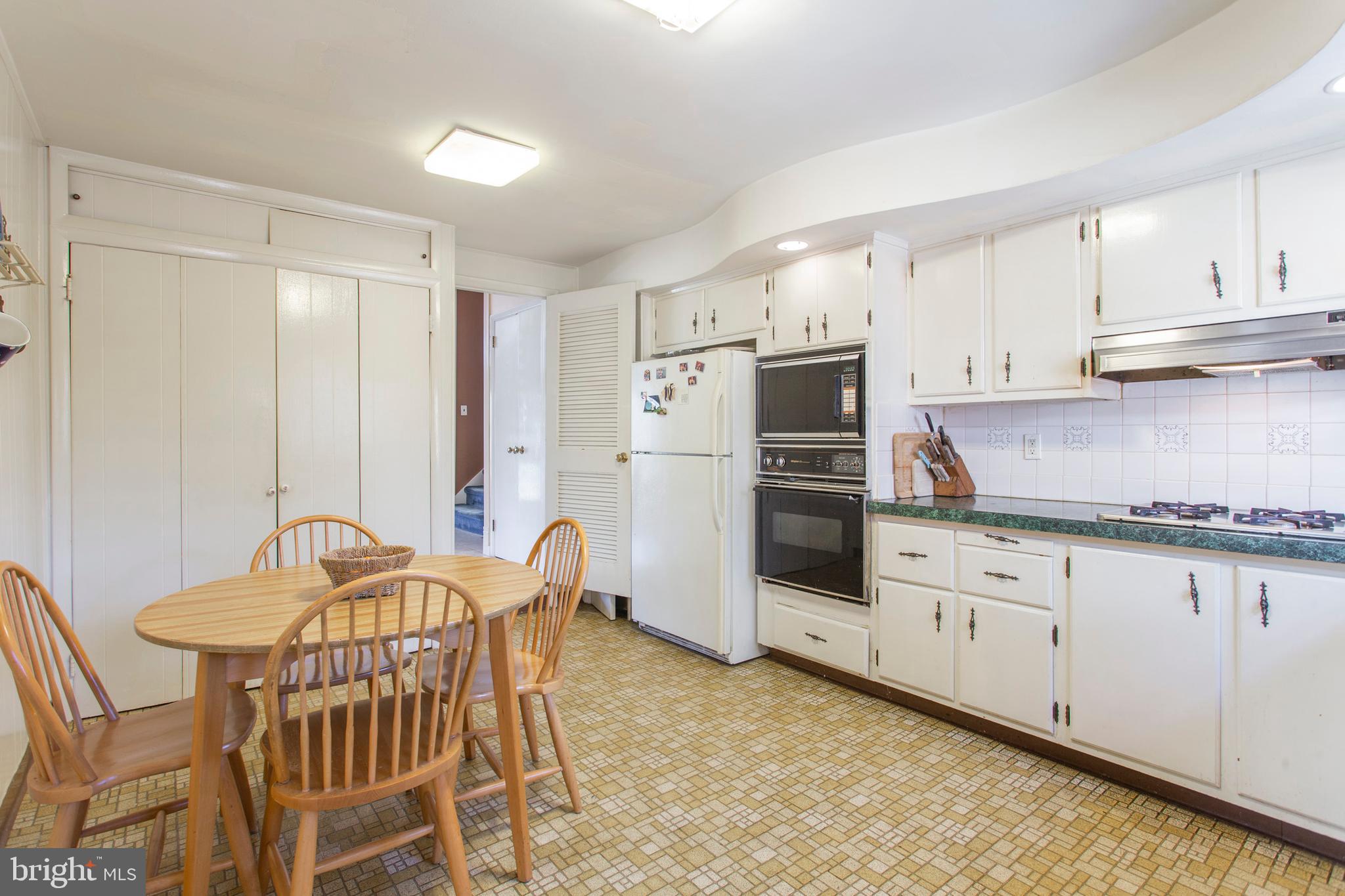 1108 Sandringham Road Bala Cynwyd, PA 19004 - Photo 14 of 41