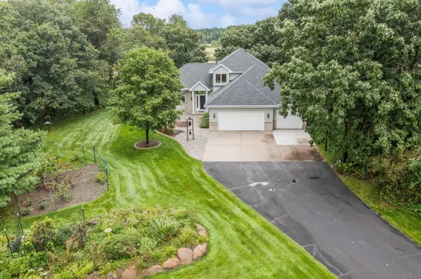$679,900 | 26991 140th Street Northwest, Zimmerman, MN 55398