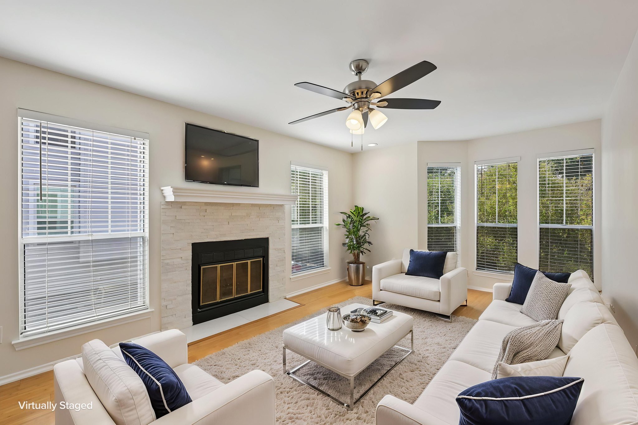 2520 Quarry Road, Unit 202 Austin, TX 78703 - Photo 11 of 38 Virtually Staged