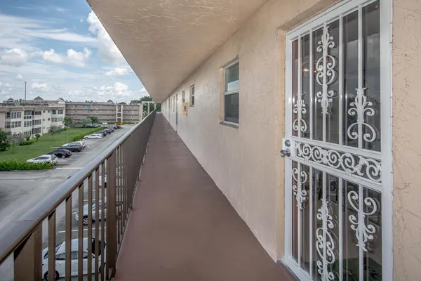 $119,000 | 711 Lori Drive, Unit 408, Palm Springs, FL 33461