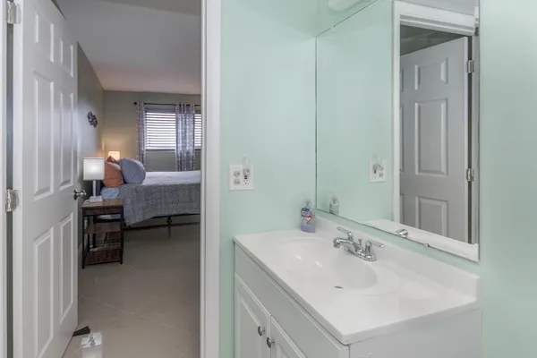 $119,000 | 711 Lori Drive, Unit 408, Palm Springs, FL 33461