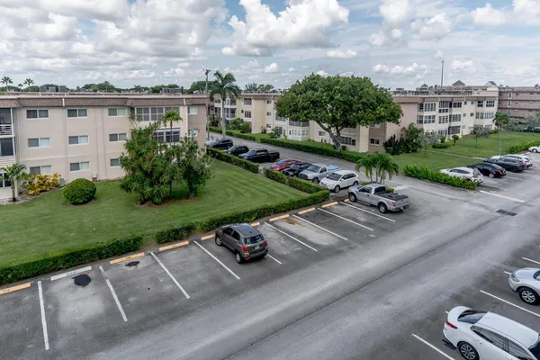 $119,000 | 711 Lori Drive, Unit 408, Palm Springs, FL 33461