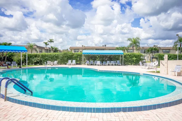 $119,000 | 711 Lori Drive, Unit 408, Palm Springs, FL 33461