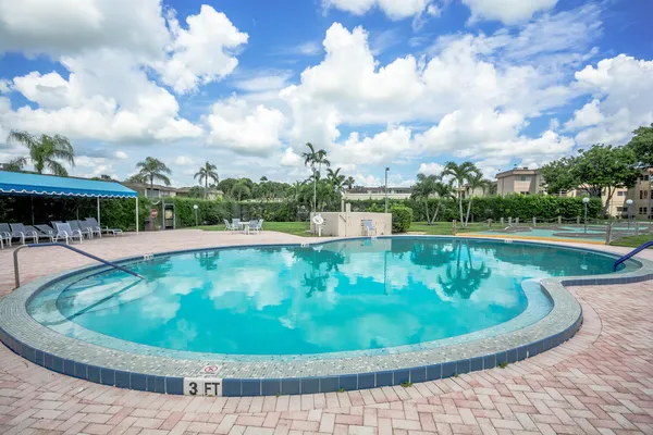 $119,000 | 711 Lori Drive, Unit 408, Palm Springs, FL 33461