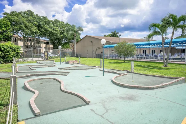 $119,000 | 711 Lori Drive, Unit 408, Palm Springs, FL 33461