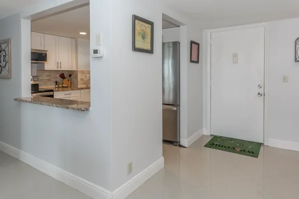 $119,000 | 711 Lori Drive, Unit 408, Palm Springs, FL 33461