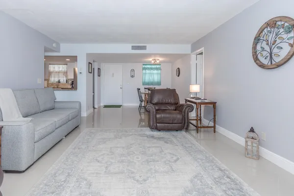 $119,000 | 711 Lori Drive, Unit 408, Palm Springs, FL 33461