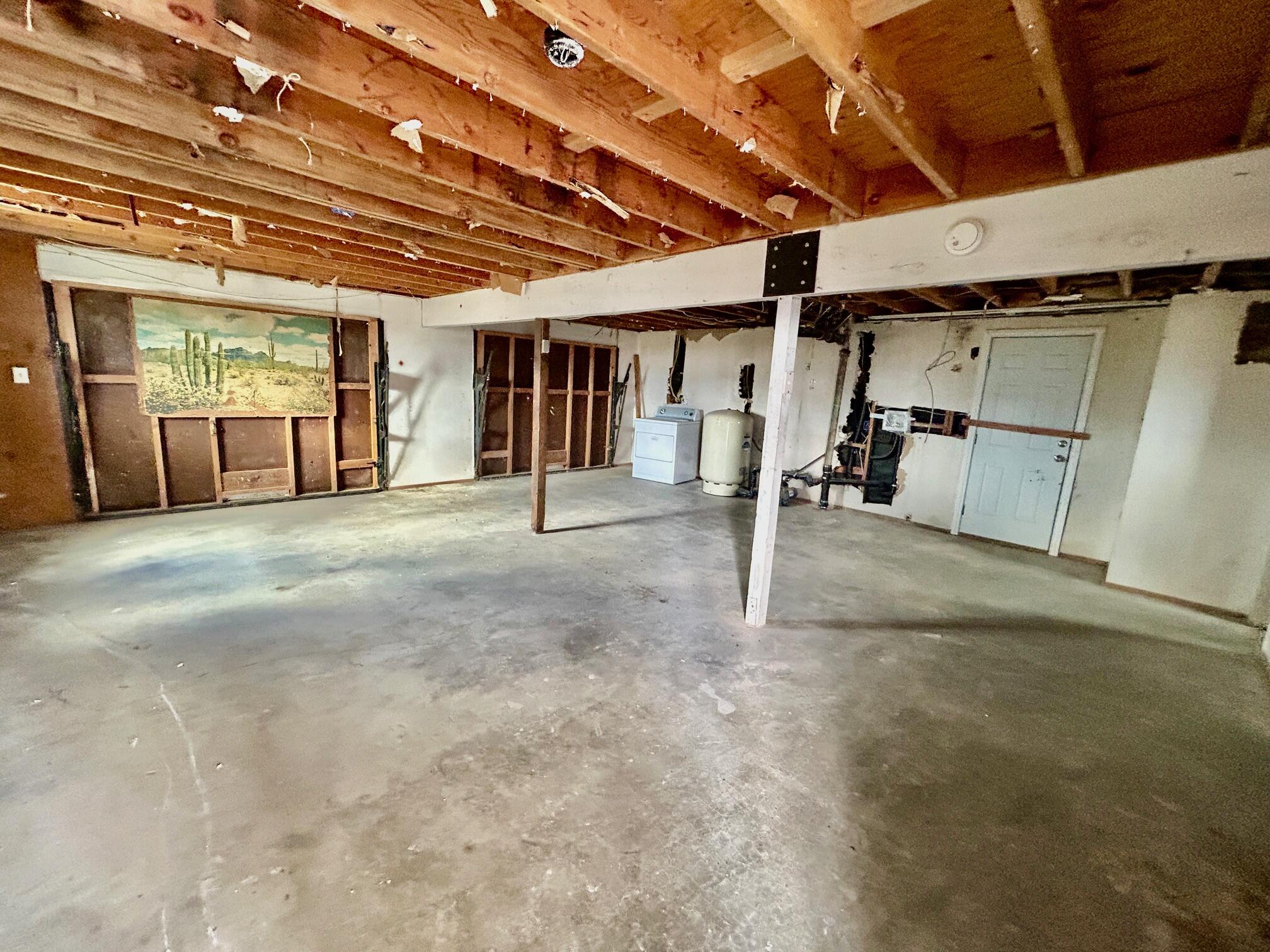 61550 Jeraboa Road Mountain Center, CA 92561 - Photo 12 of 13 a view of a indoor garage