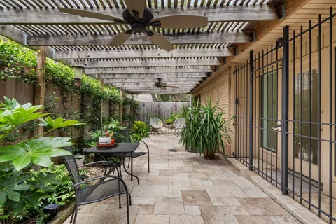 $800,000 | 7416 Kelving Street, Houston, TX 77030