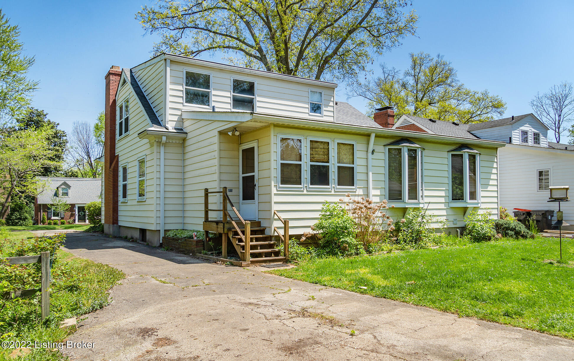 520 Dover Road Louisville, KY 40206 - Photo 3 of 62 The Extra Lots are to Your Left