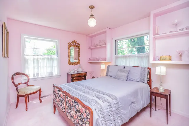 $1,199,900 | 8080 Wolf Road, Burr Ridge, IL 60527