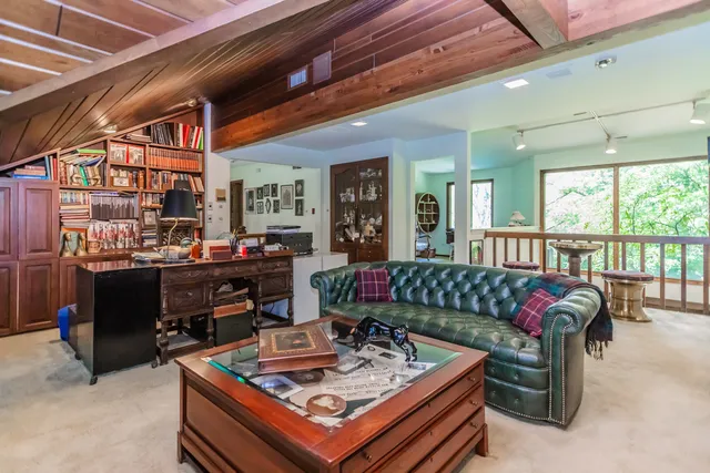 $1,199,900 | 8080 Wolf Road, Burr Ridge, IL 60527