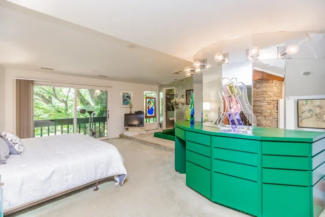 $1,199,900 | 8080 Wolf Road, Burr Ridge, IL 60527