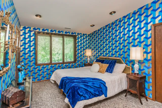 $1,199,900 | 8080 Wolf Road, Burr Ridge, IL 60527