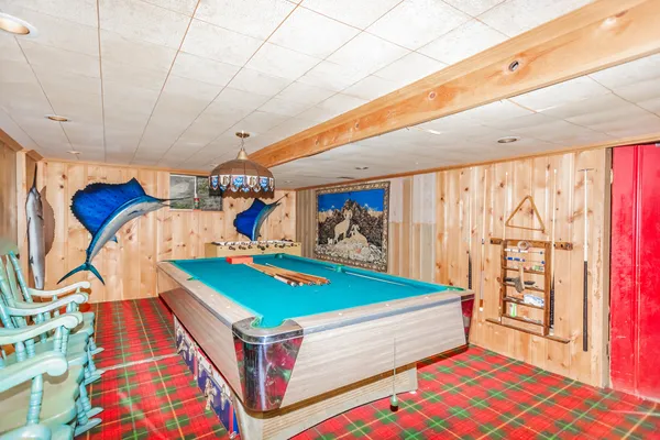 $1,199,900 | 8080 Wolf Road, Burr Ridge, IL 60527