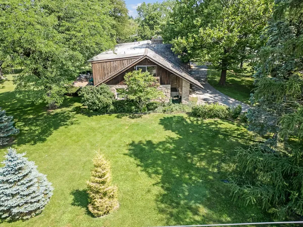 $1,199,900 | 8080 Wolf Road, Burr Ridge, IL 60527