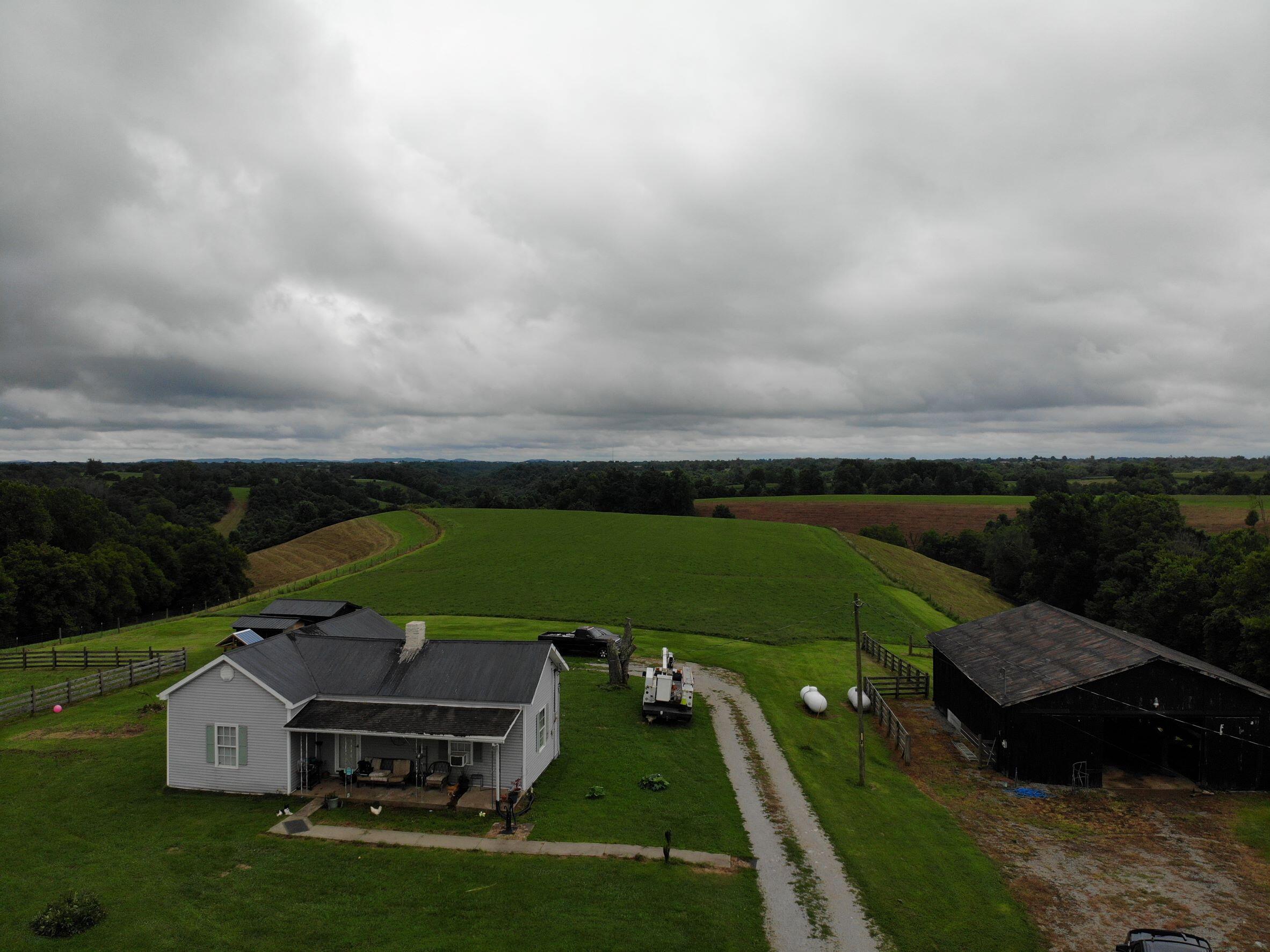 374 Bethel Road Lancaster, KY 40444 - Photo 5 of 17 DJI_0634