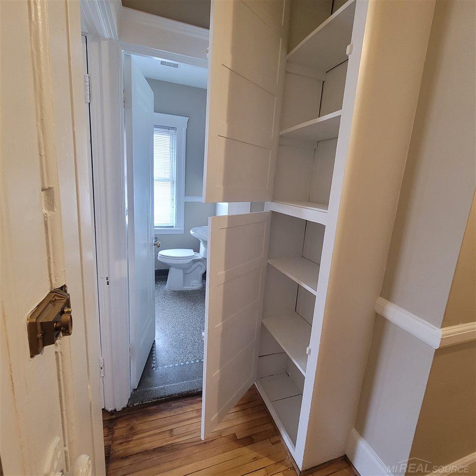 862 Nottingham Road, Unit 2S Grosse Pointe, MI 48230 - Photo 17 of 19