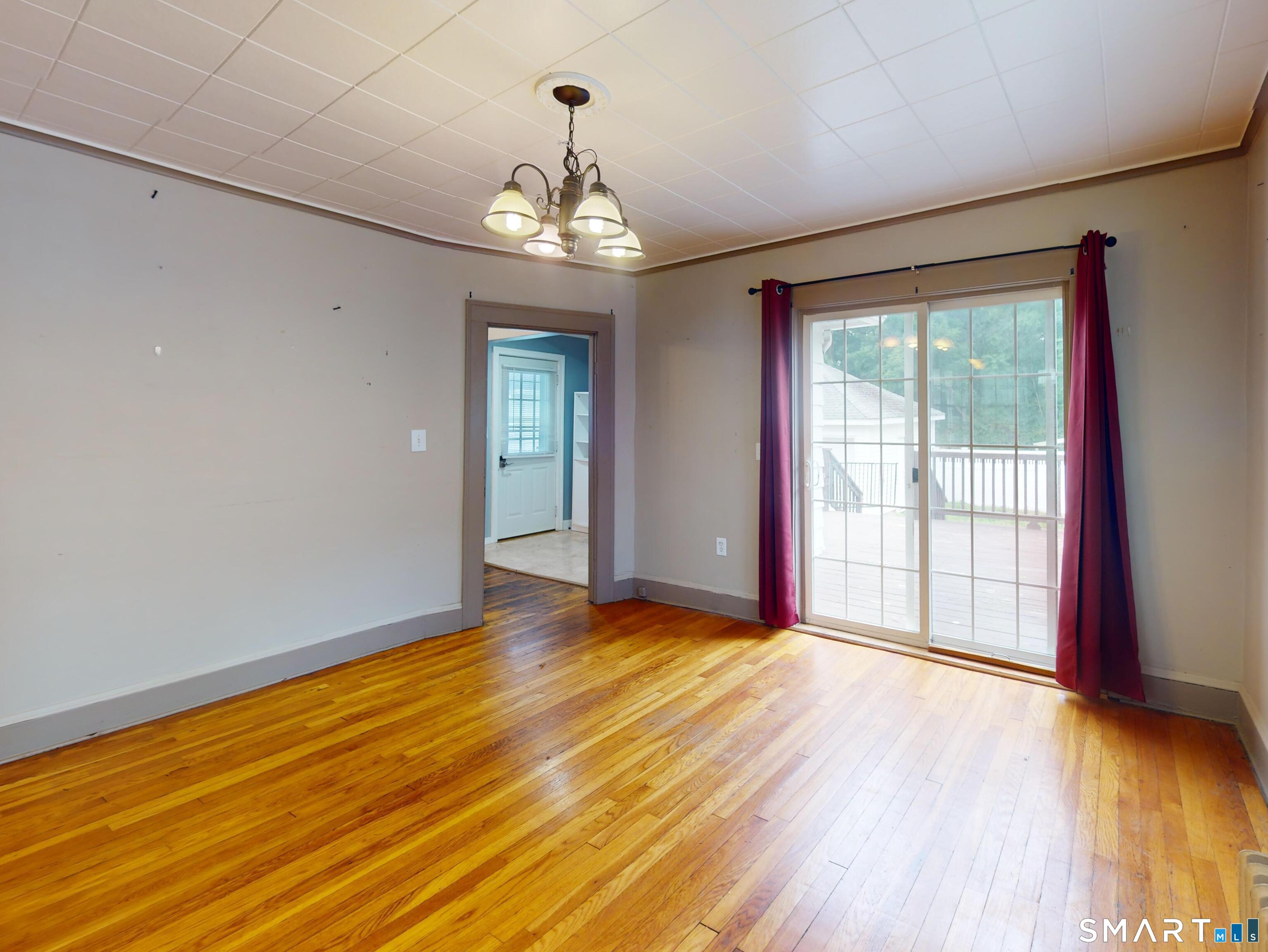 39 Geer Avenue Norwich, CT 06360 - Photo 16 of 29