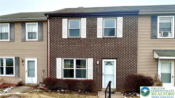 $2,100 | 53 Eisenhower Circle, Whitehall, PA 18052