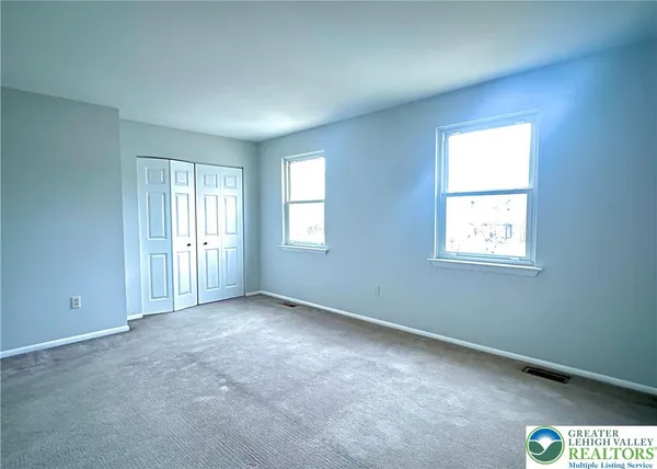 $2,100 | 53 Eisenhower Circle, Whitehall, PA 18052