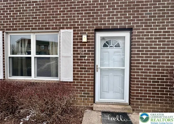 $2,100 | 53 Eisenhower Circle, Whitehall, PA 18052