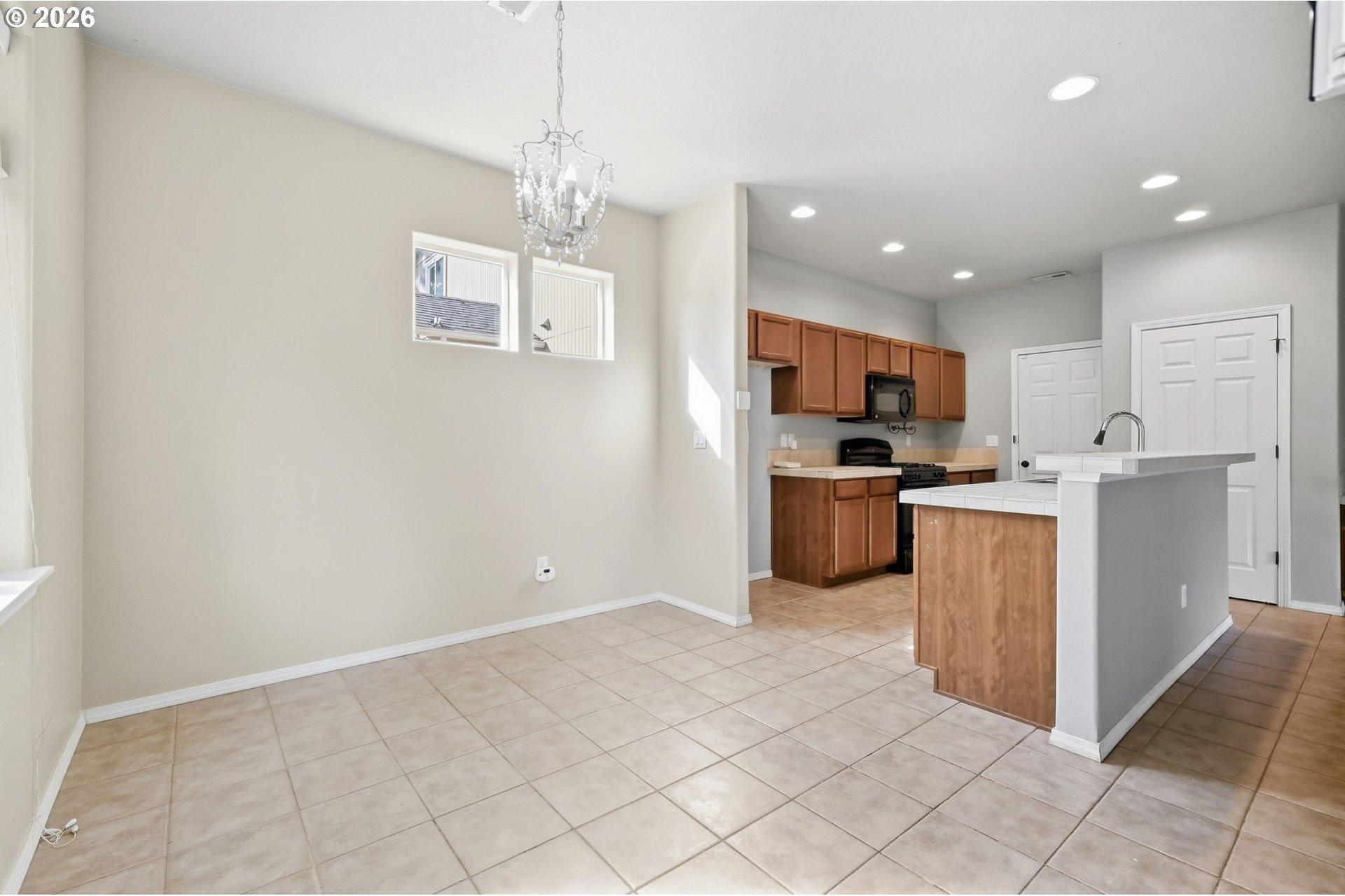 5773 Mt Vernon Road Springfield, OR 97478 - Photo 13 of 47 Gallery Image 13