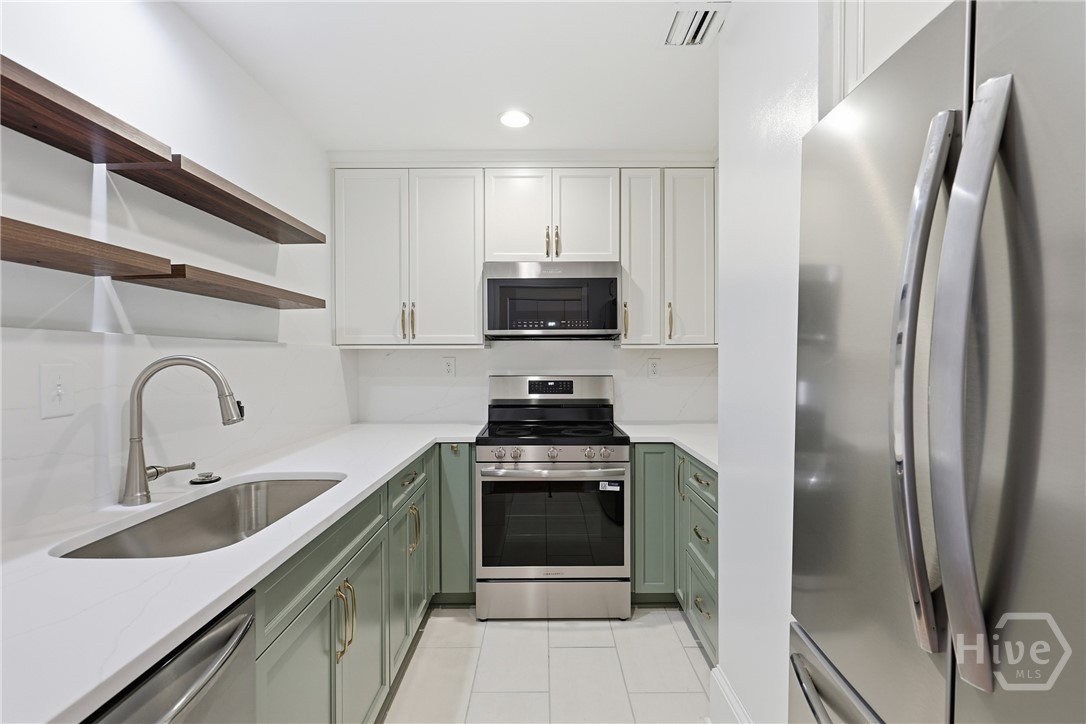 321 Abercorn Street, Unit 406 Savannah, GA 31401 - Photo 11 of 39