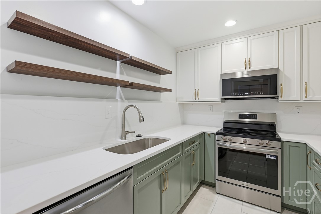 321 Abercorn Street, Unit 406 Savannah, GA 31401 - Photo 12 of 39