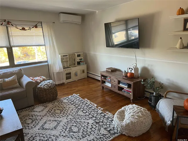 $2,550 | 102 Washington Drive, Centerport, NY 11721