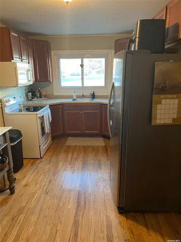 $2,550 | 102 Washington Drive, Centerport, NY 11721