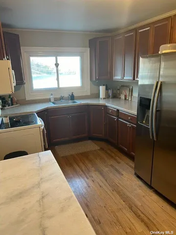 $2,550 | 102 Washington Drive, Centerport, NY 11721