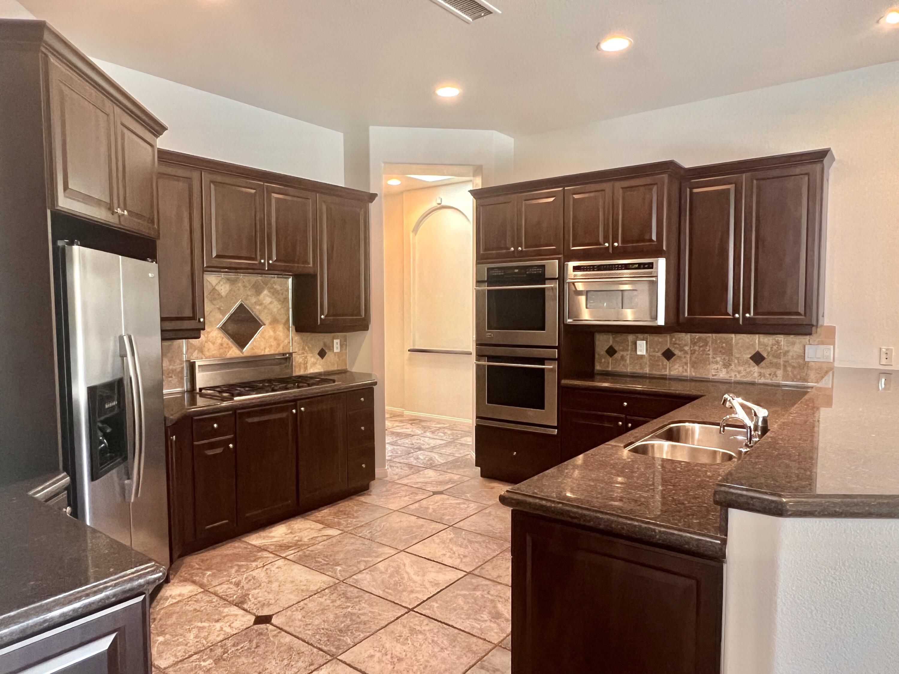 13 Lyon Road Rancho Mirage, CA 92270 - Photo 3 of 45 IMG_4314