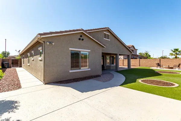 $2,995 | 6219 South Banning Street, Gilbert, AZ 85298