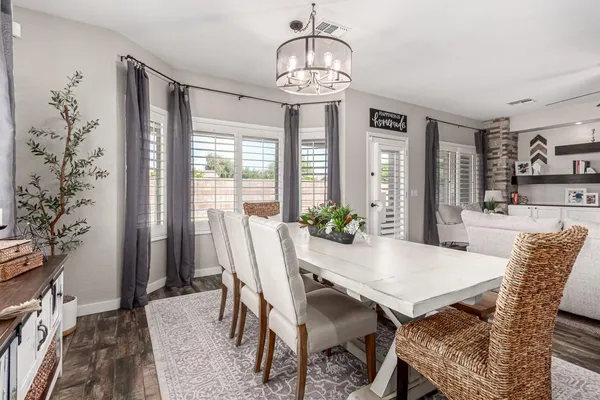 $2,995 | 6219 South Banning Street, Gilbert, AZ 85298