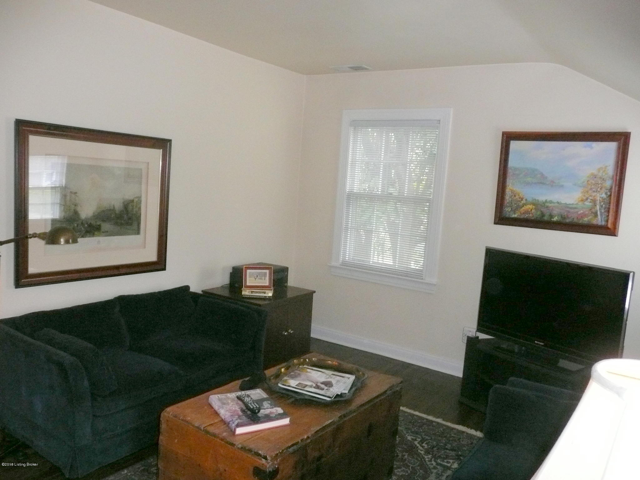 431 Lightfoot Road Louisville, KY 40207 - Photo 43 of 54 P1090200