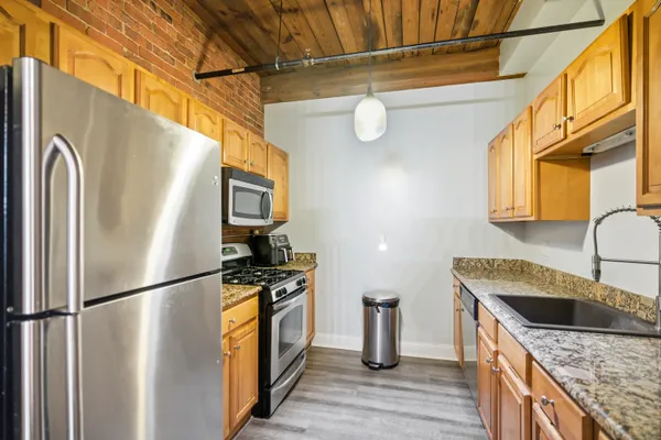 $289,900 | 145 Canal Street East, Unit 2, Shelton, CT 06484