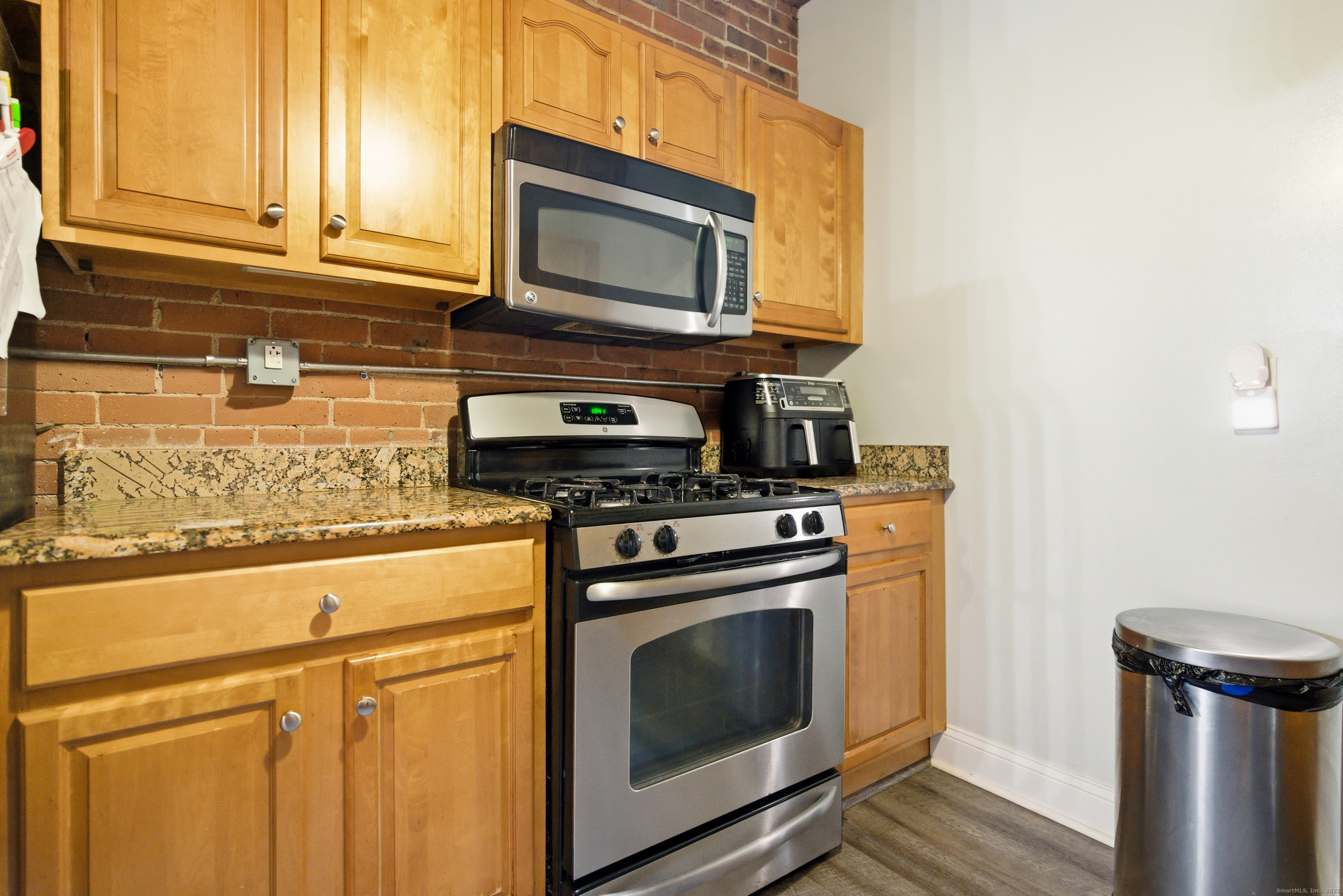 145 Canal Street East, Unit 2 Shelton, CT 06484 - Photo 10 of 32